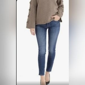 Mother high-waisted looker crop Jean in pardon my French wash. Size 28